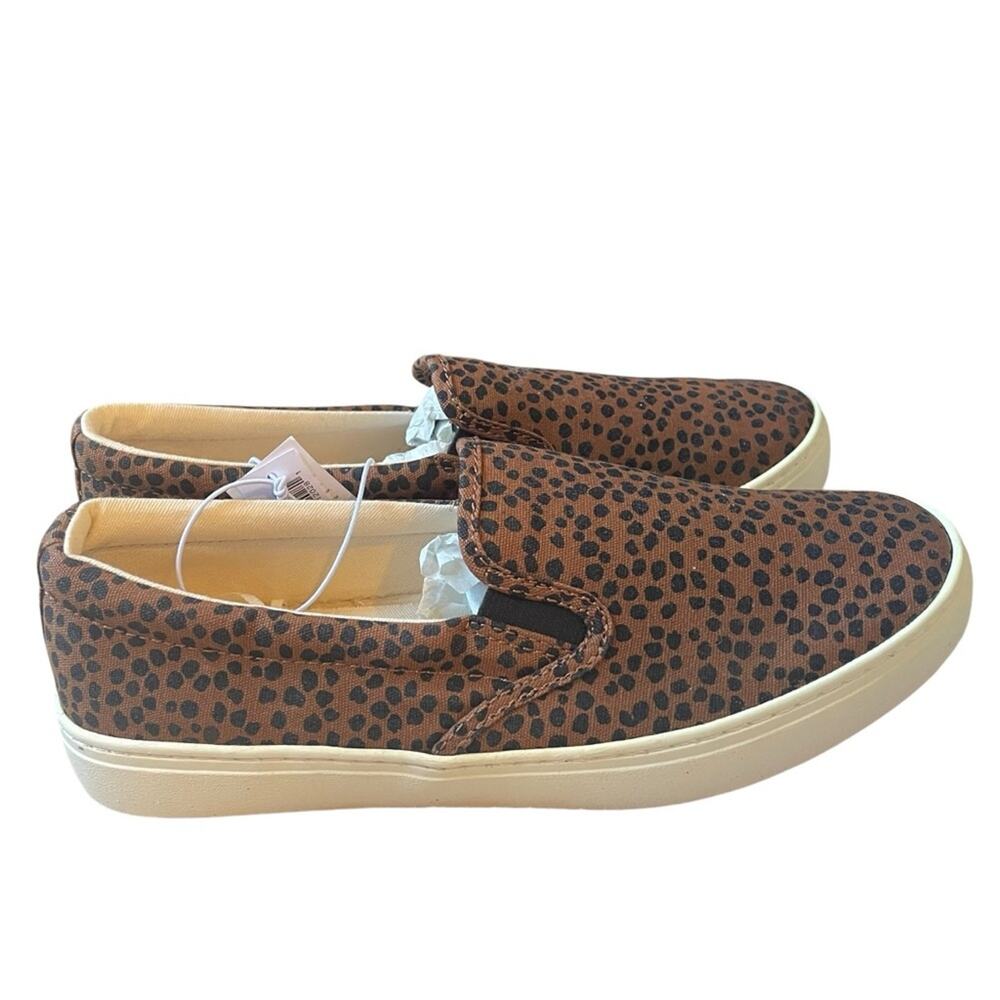 Old Navy Animal Print Slip On Sneakers NWT Size 6